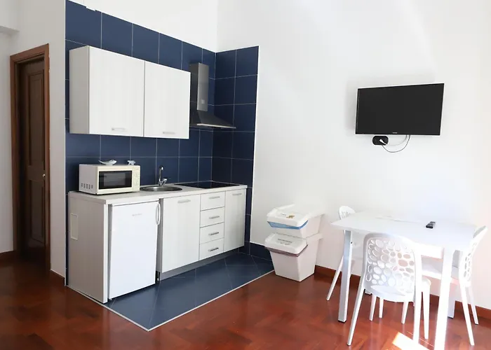 Francesco Lägenhet *